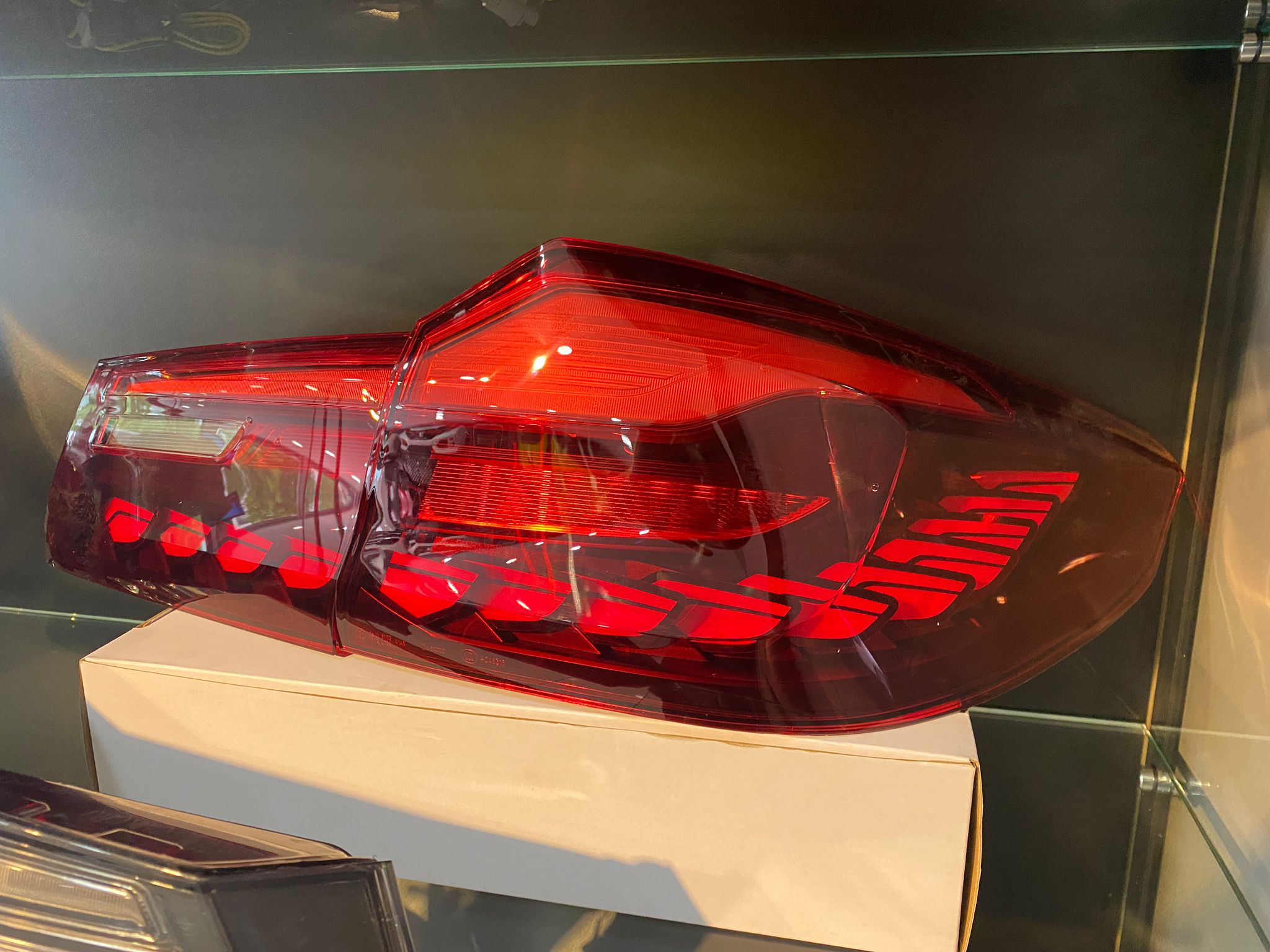 BMW G30 GTS OLED STOP LAMBASI- KIRMIZI